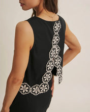 Load image into Gallery viewer, Garden Soiree Linen Tank