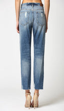 Load image into Gallery viewer, Hidden Jeans Distressed Scissor Cut 1/24